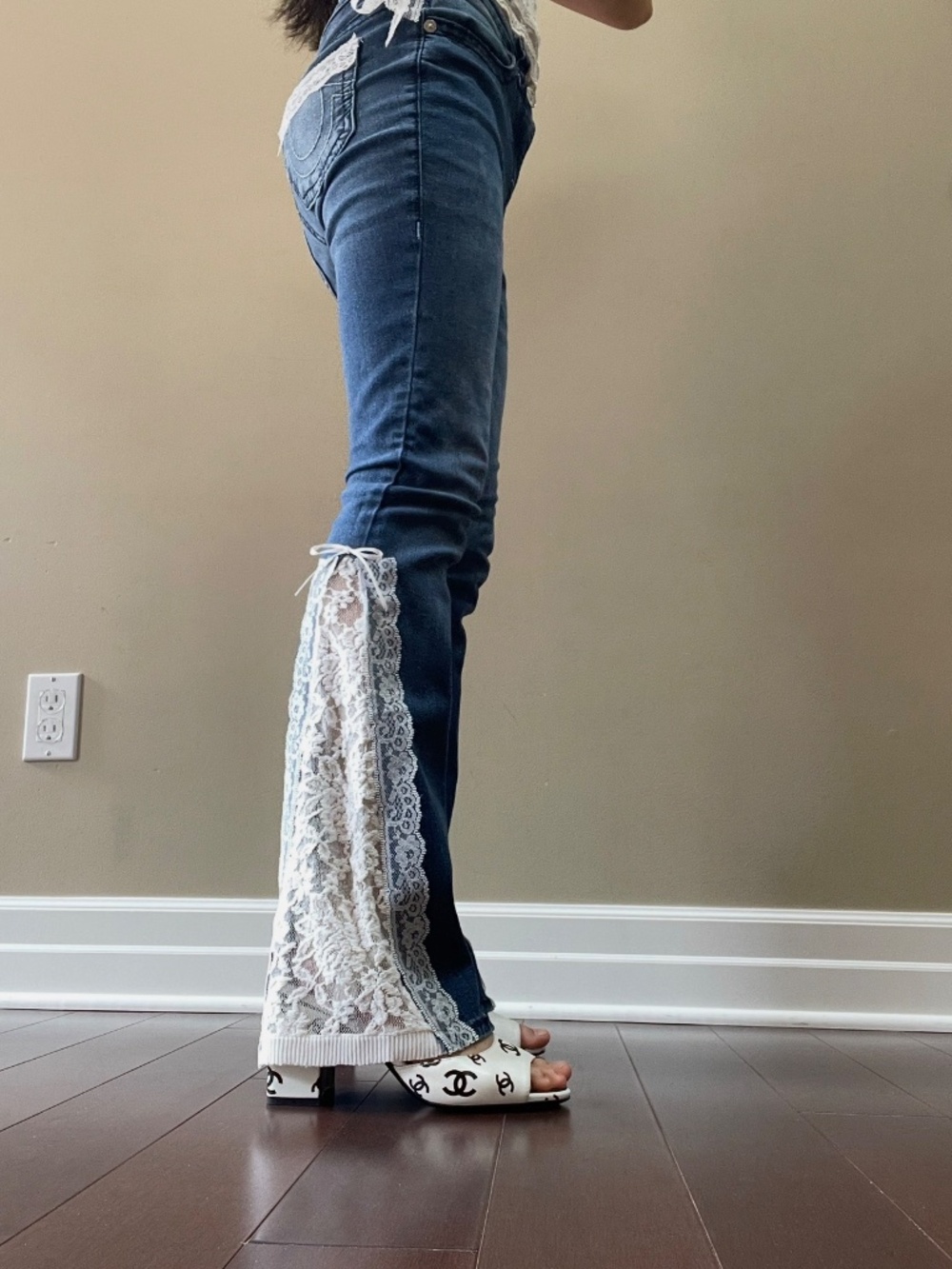 Handmade True Religion lace jeans - Picture 3 of 6